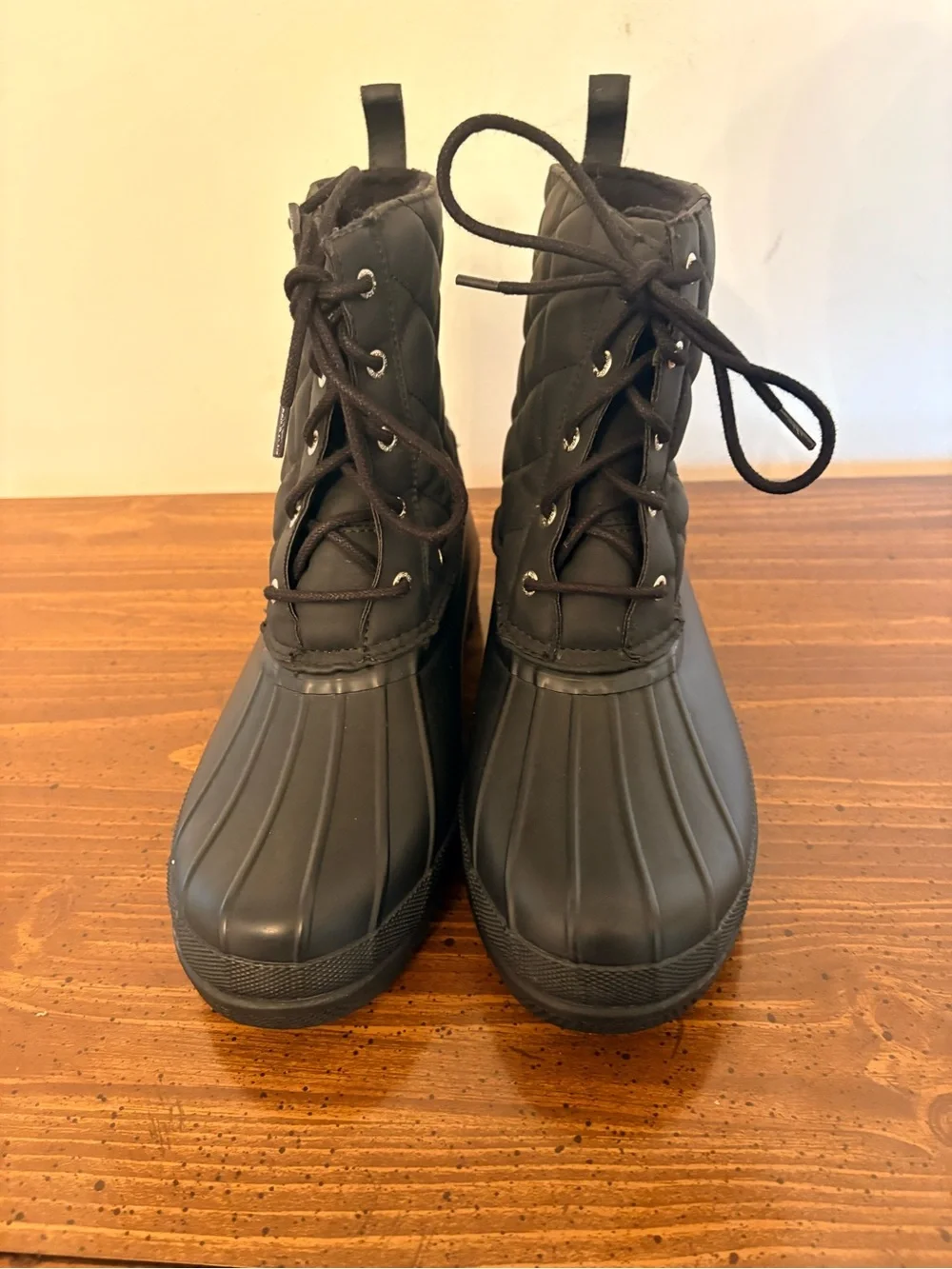 Sperry Black Lace-Up Winter Duck Boots waterproof winter weather essential cute